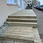 Loue Le Treprot Appart. 60m² Rez Chaussée Face