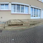 Loue Le Treprot Appart. 60m² Rez Chaussée Face *
