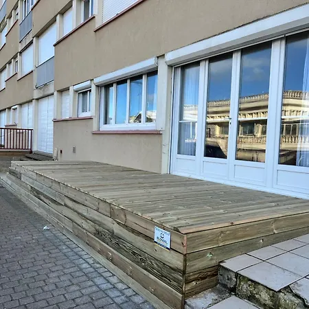 Appartement Loue Le Treprot Appart. 60m² Rez Chaussée Face