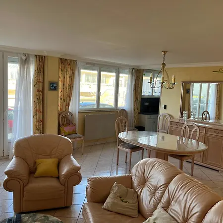 Appartement Loue Le Treprot Appart. 60m² Rez Chaussée Face